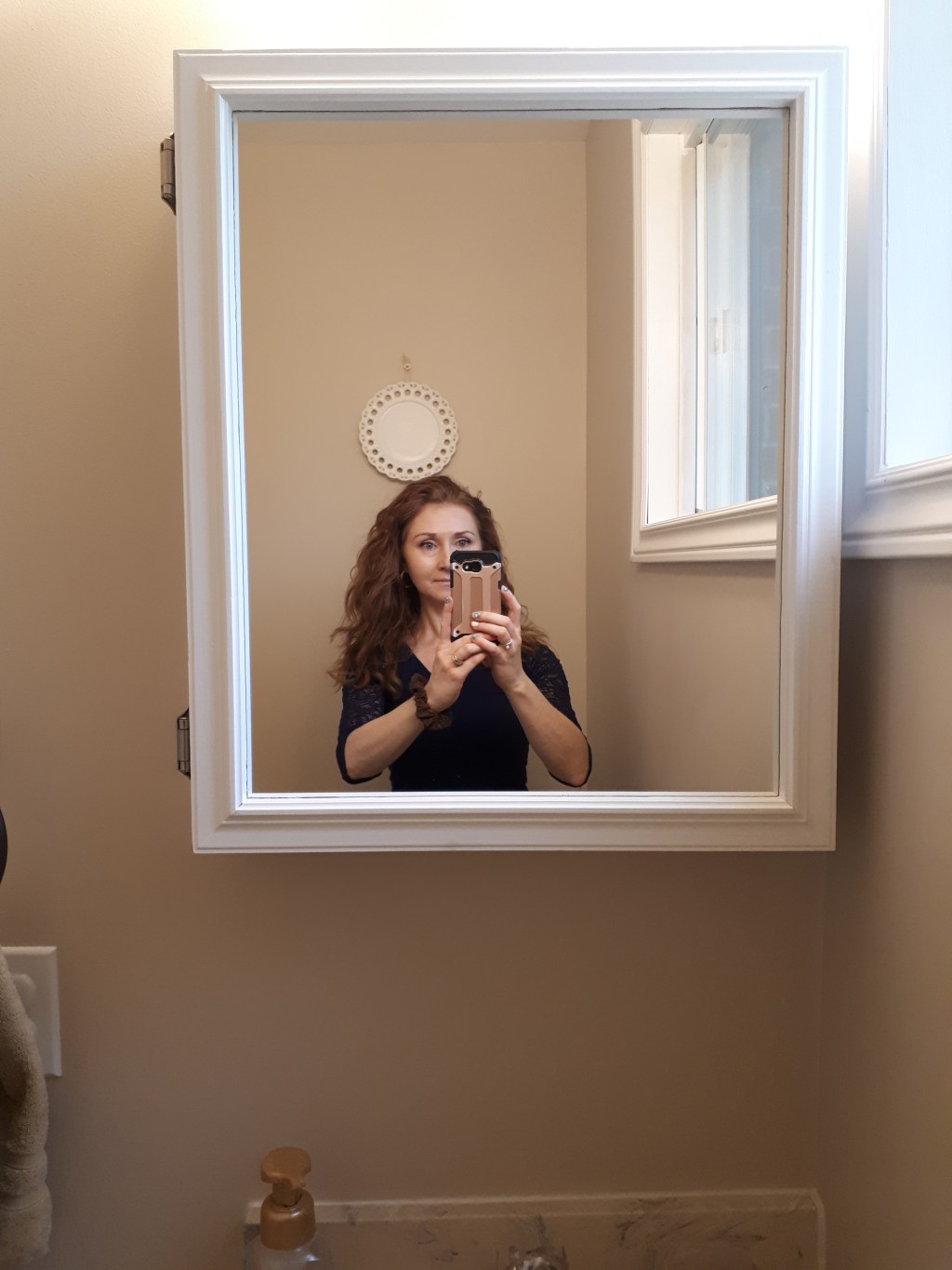 Quick and Easy Bathroom Medicine Cabinet with&nbsp;Mirror